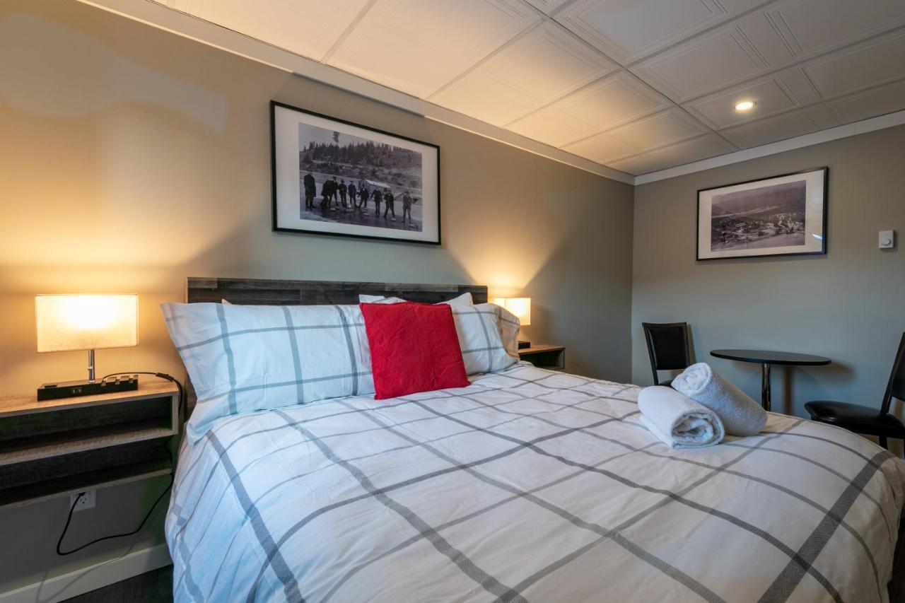The Cache Hotel And Lodgings Golden Extérieur photo